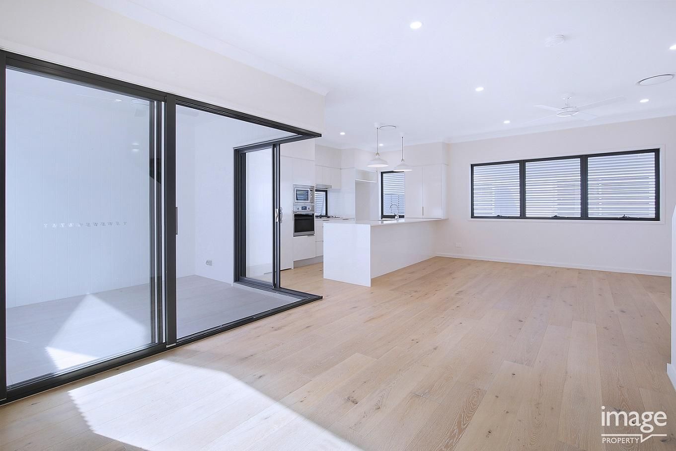 Main listing image for 4/80 Kirkland Ave, Coorparoo  QLD  4151