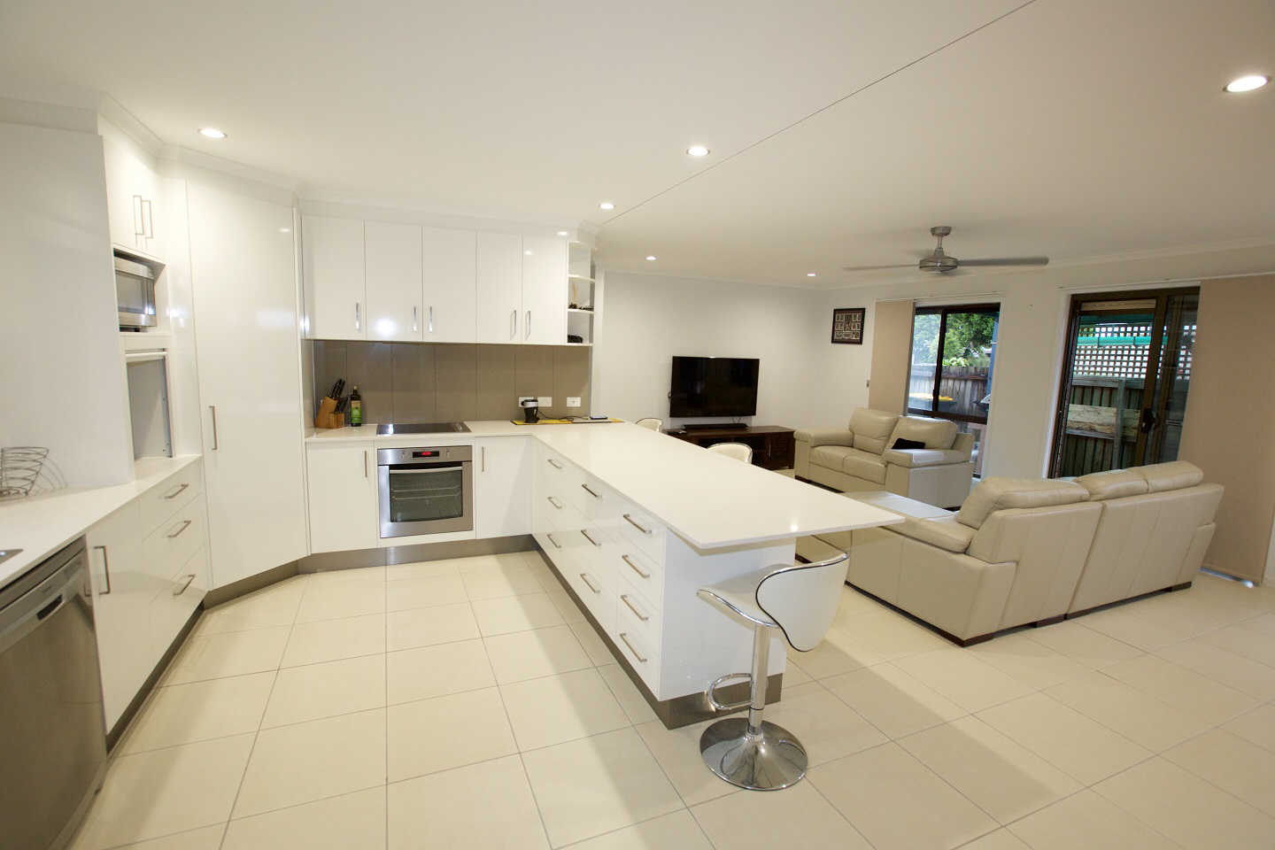 1/90 Westminster Ave, Golden Beach, QLD, 4551, Golden Beach - Thumbnail 2