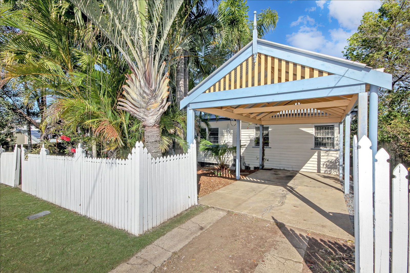 Main listing image for 11 Rowton Street, Holland Park  QLD  4121