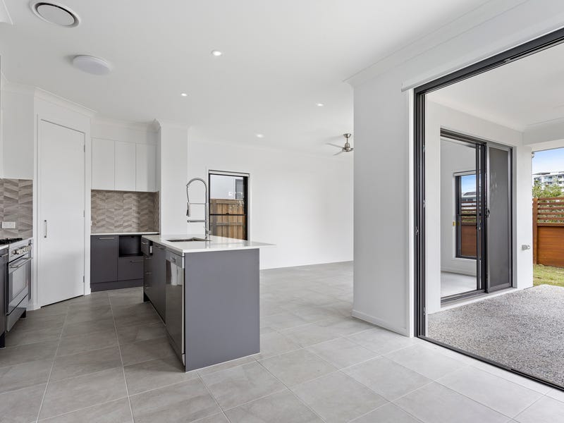 42 Lighthouse Cct, Birtinya, QLD, 4575, Birtinya - Thumbnail 3