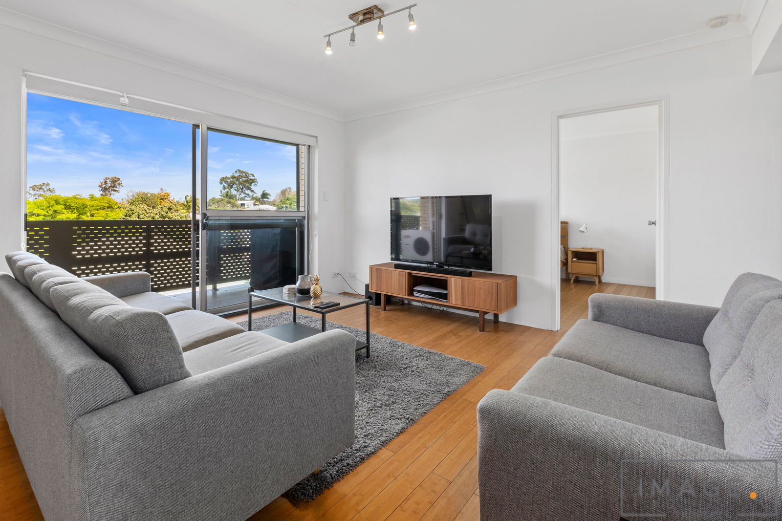 Main listing image for 8/689 Wynnum Road, Morningside  QLD  4170