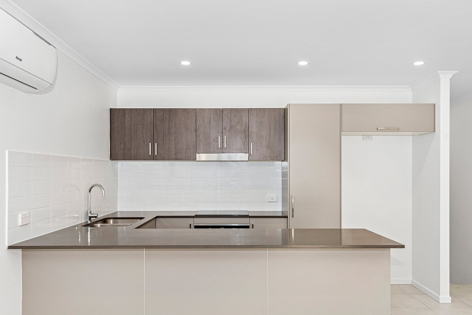 1/139 Reedmans Rd, Ormeau, QLD, 4208, Ormeau - Thumbnail 2