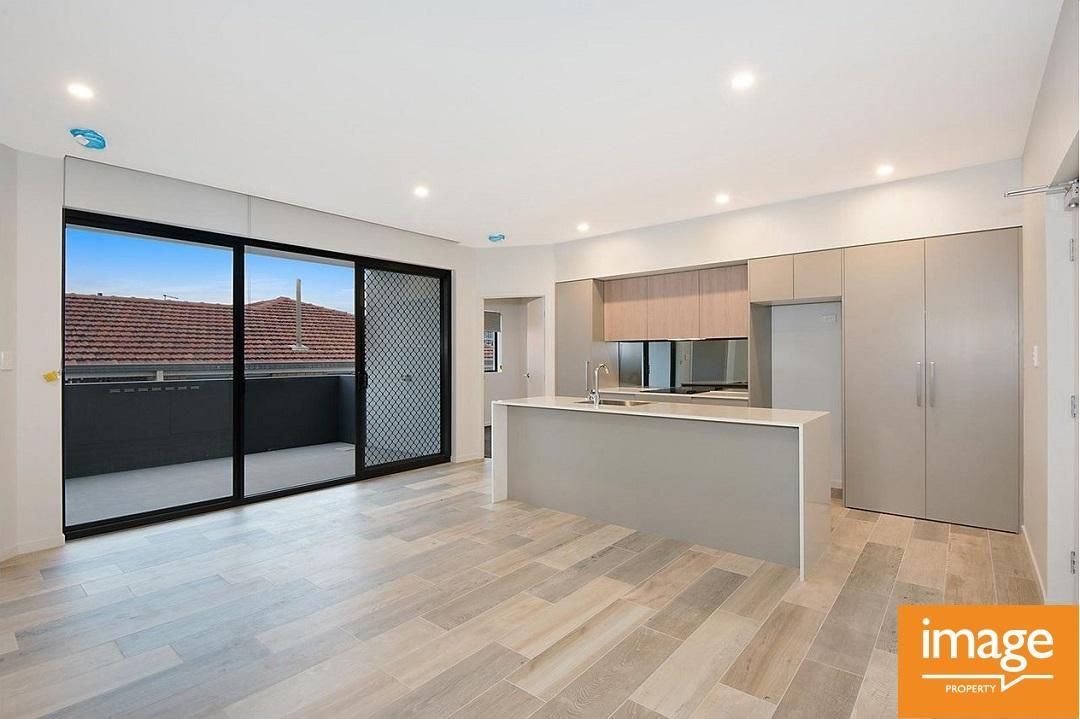 Main listing image for 204/19 Haig St, Coorparoo  QLD  4151