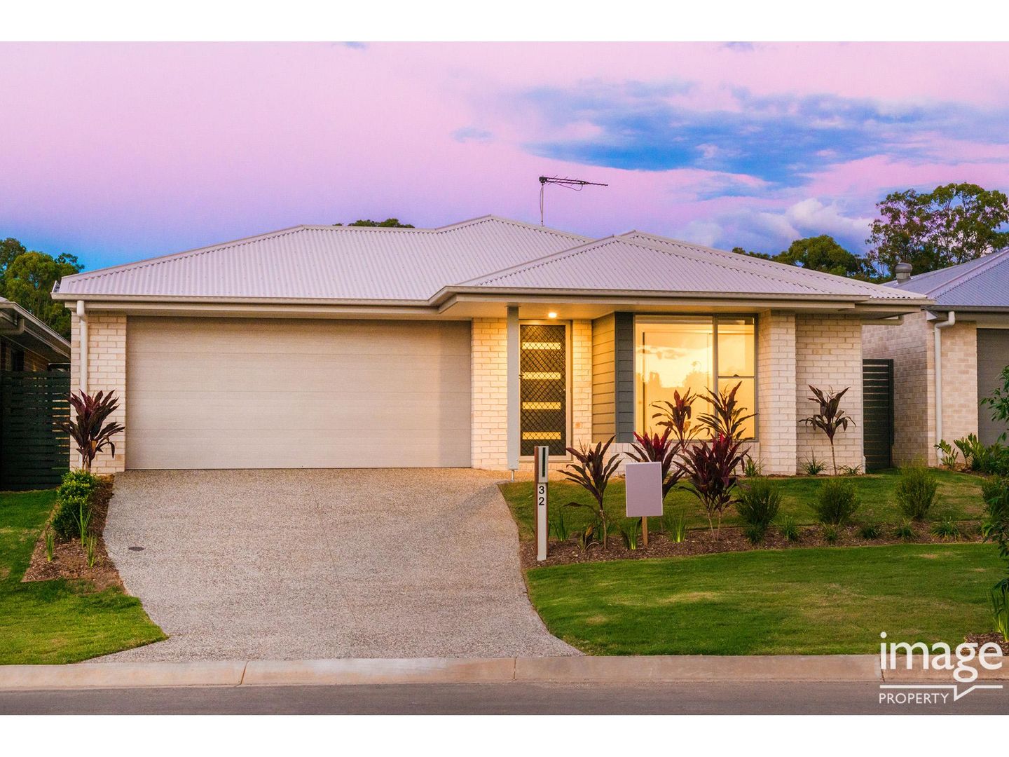 Main listing image for 32 Midgley St, Dakabin  QLD  4503