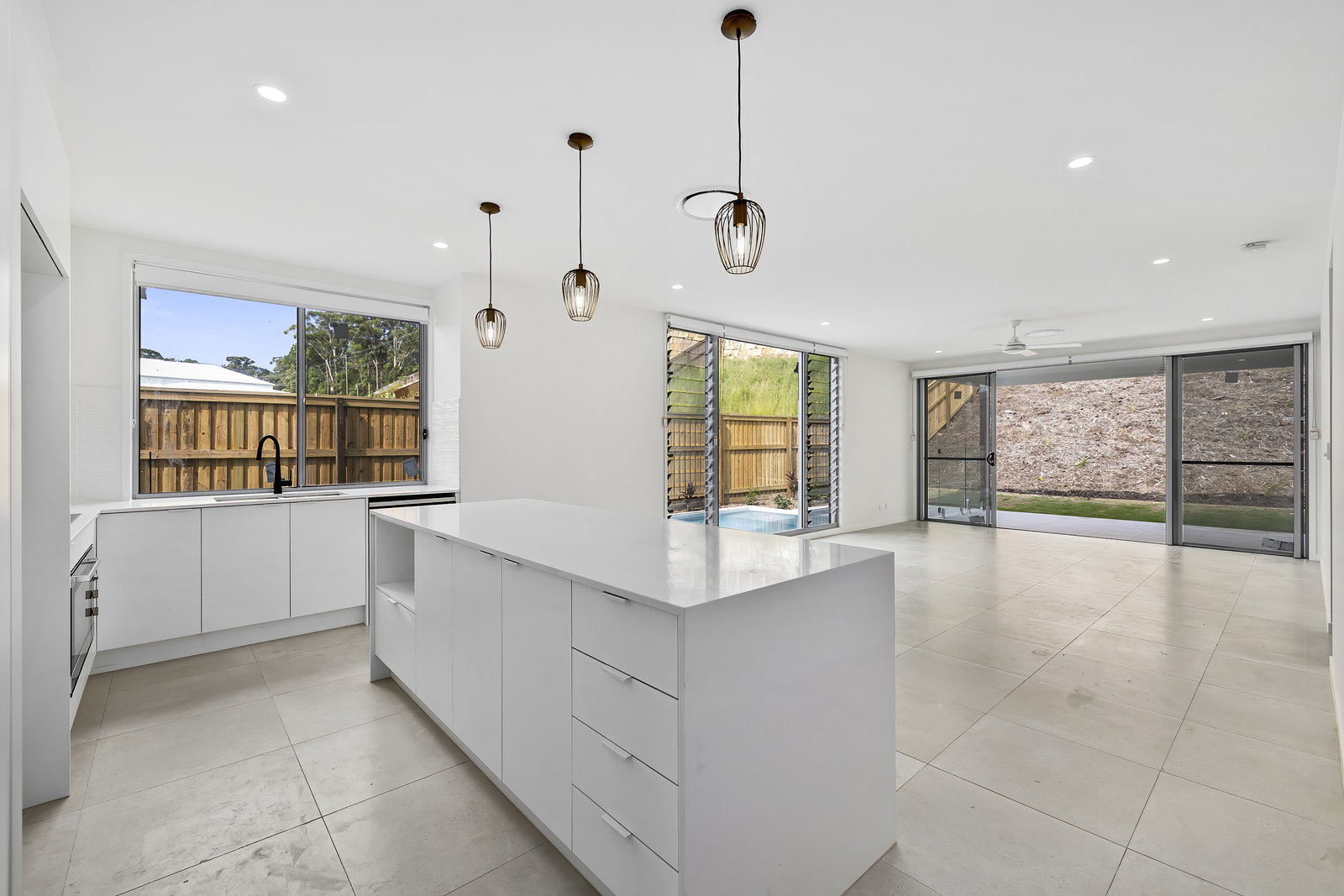 32 Skyline Cct, Palmwoods, QLD, 4555, Palmwoods - Thumbnail 3