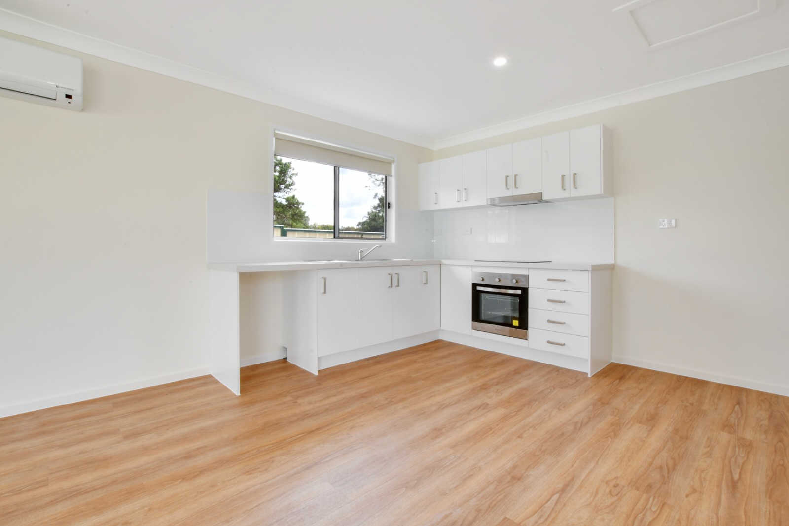 37b Chantilly Cres, Beerwah, QLD, 4519, Beerwah - Thumbnail 3
