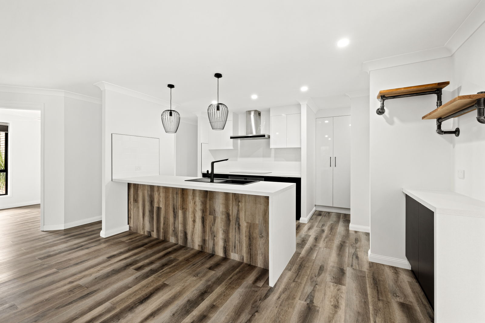 Main listing image for 8 Holmes St, Currimundi  QLD  4551