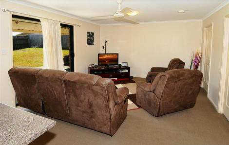 10 Heatherdale Ct, Little Mountain, QLD, 4551, Little Mountain - Thumbnail 3