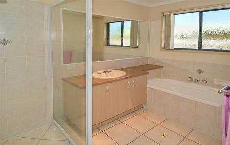 10 Heatherdale Ct, Little Mountain, QLD, 4551, Little Mountain - Thumbnail 5