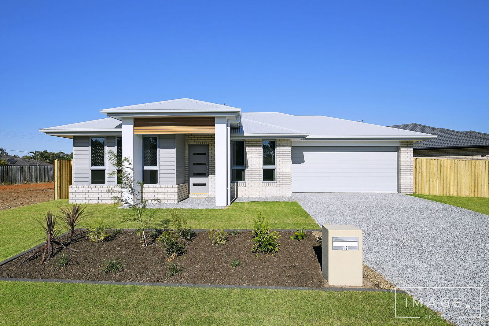 Main listing image for 17 Isabella Cl, Bald Hills  QLD  4036