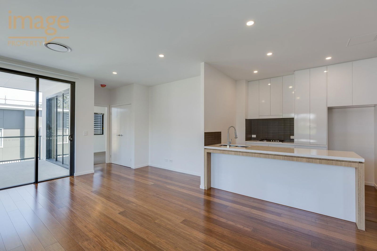 Main listing image for 15/158 Norman Ave, Norman Park  QLD  4170