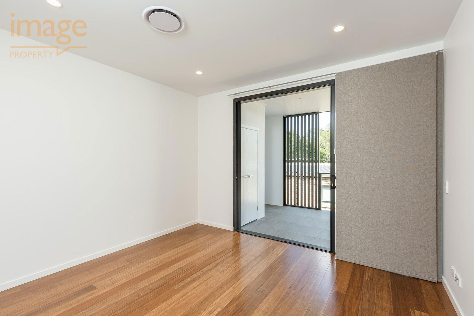 Main listing image for 3/166 Norman Ave, Norman Park  QLD  4170