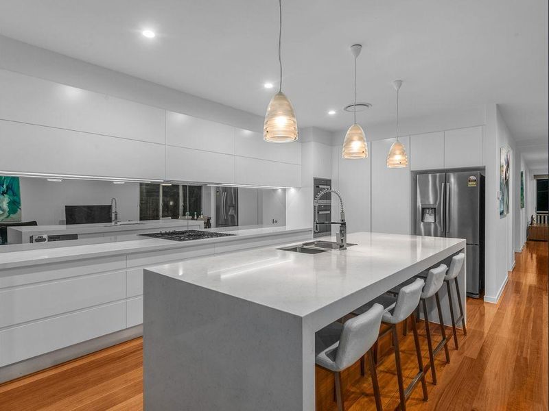 Main listing image for 35 Raven St, Camp Hill  QLD  4152