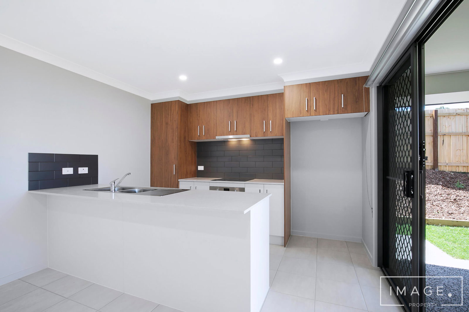 1/9 Kambu Close Karalee QLD 4306, Karalee - Thumbnail 2