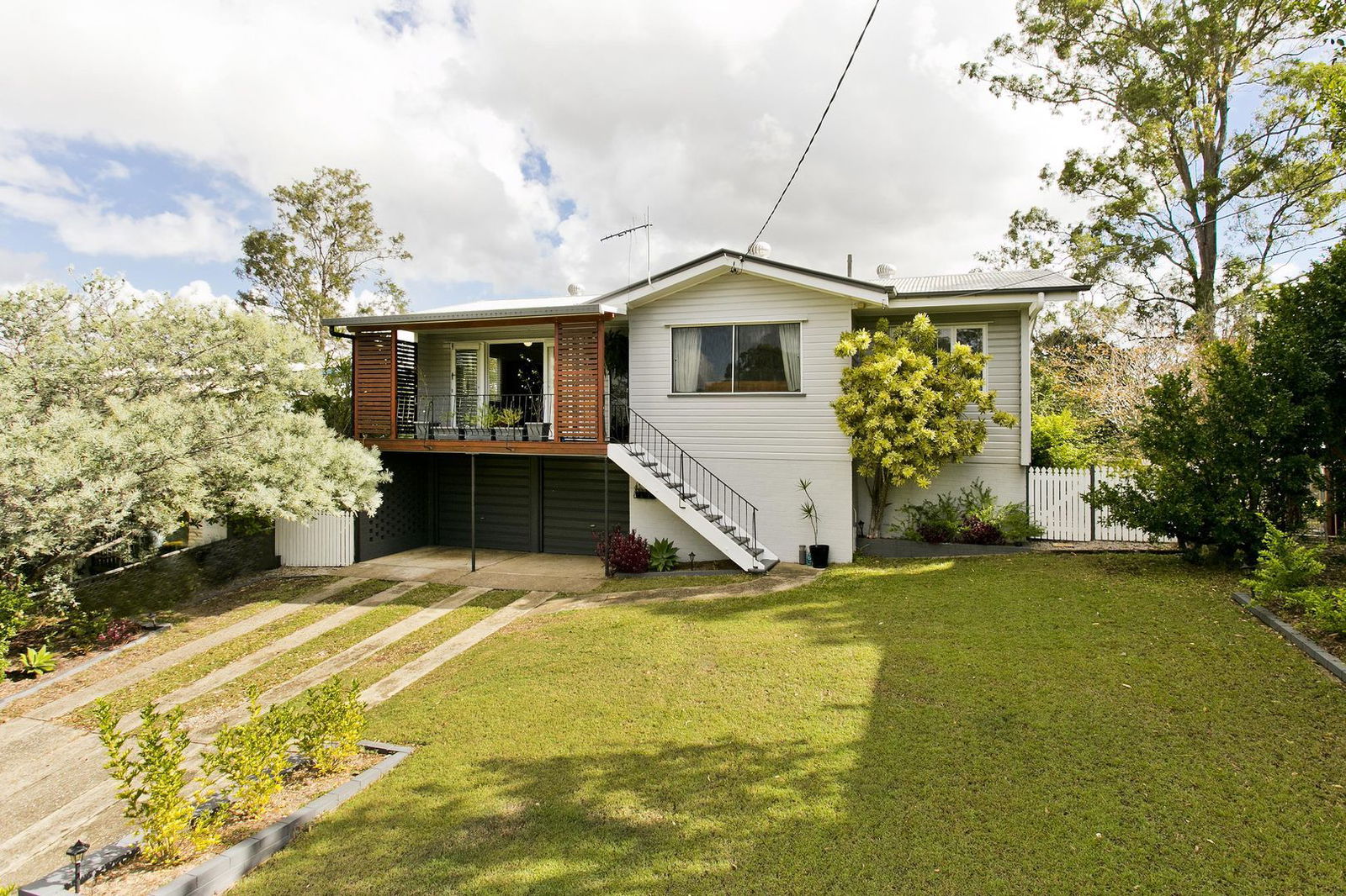 Main listing image for 6 Gordon Rd, Ferny Hills  QLD  4055