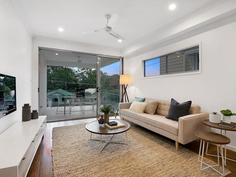 Main listing image for 2/30 Combles Rd, Camp Hill  QLD  4152