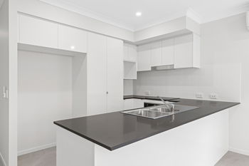 Image 3 for 27 Eric St, Redbank Plains  QLD  4301