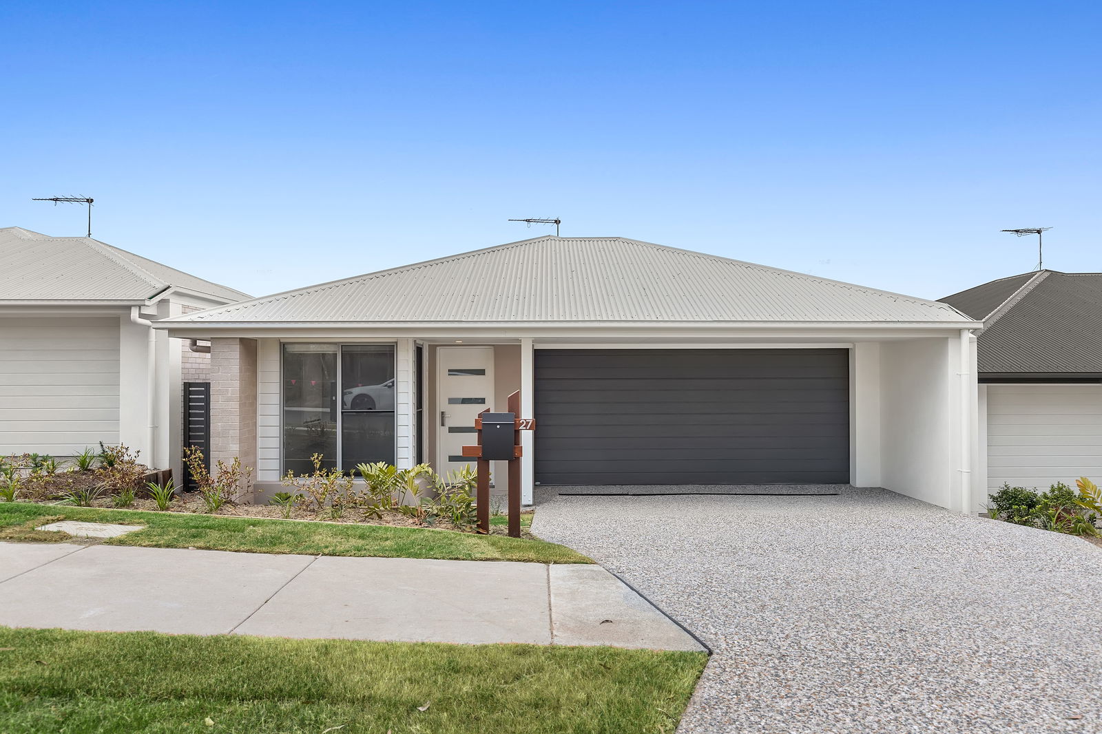 Main listing image for 27 Cottee Cct, Park Ridge  QLD  4125