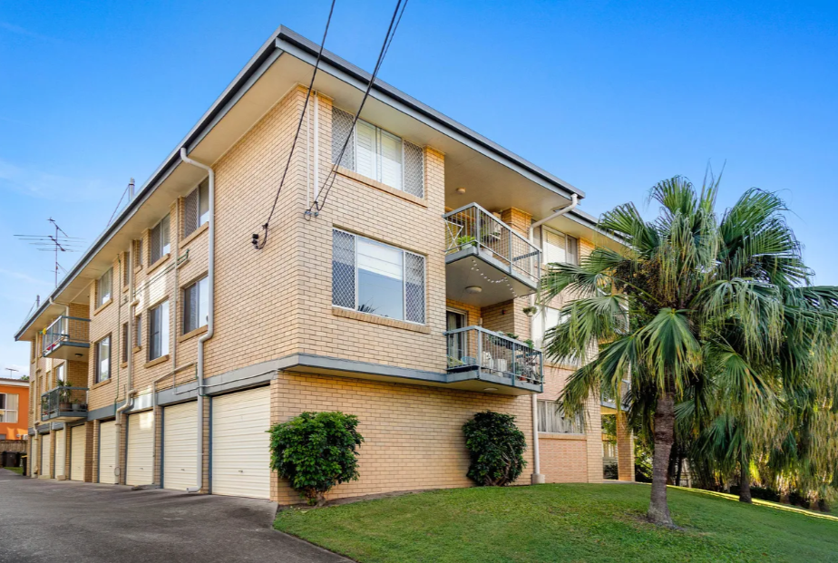 Main listing image for 3/117 Clarence Rd, Indooroopilly  QLD  4068
