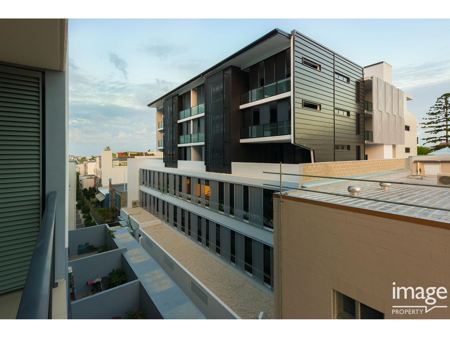 Main listing image for 409/29 Robertson St, Fortitude Valley  QLD  4006