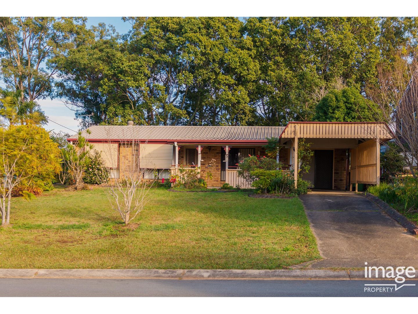 Main listing image for 5 Willmott Ct, Kallangur  QLD  4503