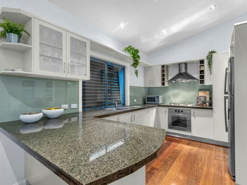 Image 6 for 66 Temple St, Coorparoo  QLD  4151
