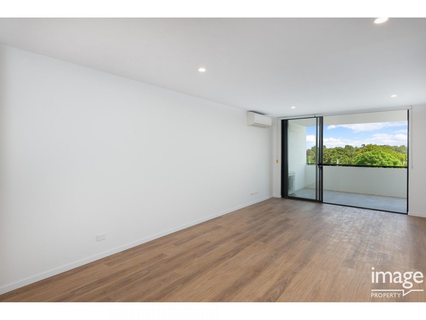 Main listing image for 302/38 Andrew St, Cannon Hill  QLD  4170
