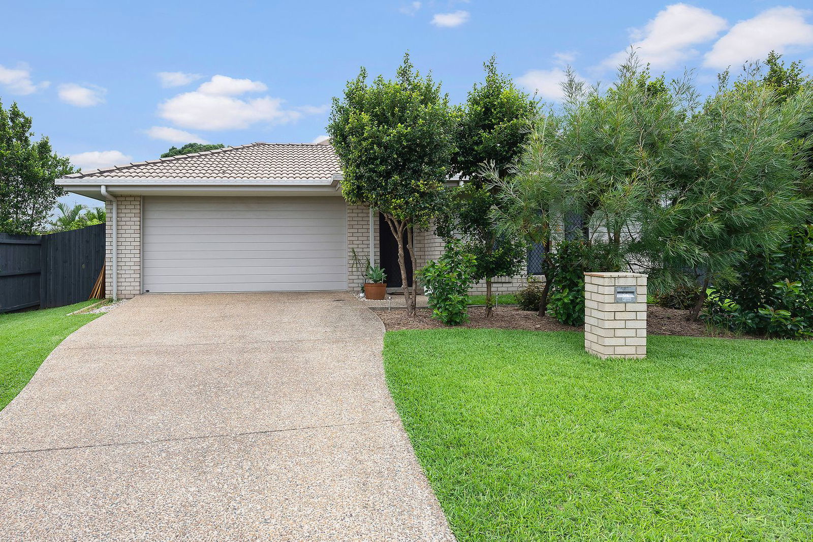 Main listing image for 14 Midgley St, Dakabin  QLD  4503
