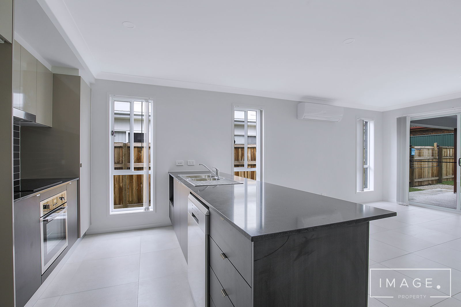 Main listing image for 1/55 Wright Cres, Flinders View  QLD  4305