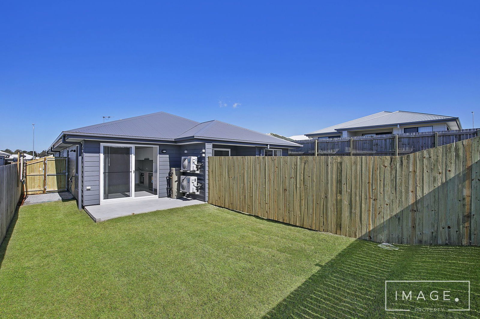 Main listing image for 2/13 Mount Mitchell St, Park Ridge  QLD  4125