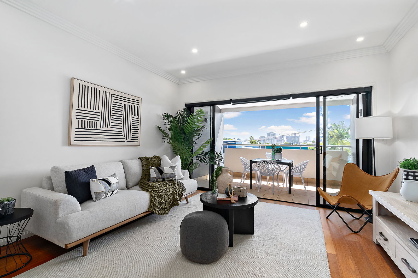 Main listing image for 4/5 Wambool St, Bulimba  QLD  4171