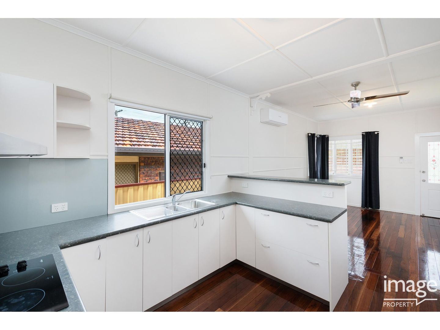 Main listing image for 558 Oxley Ave, Redcliffe  QLD  4020