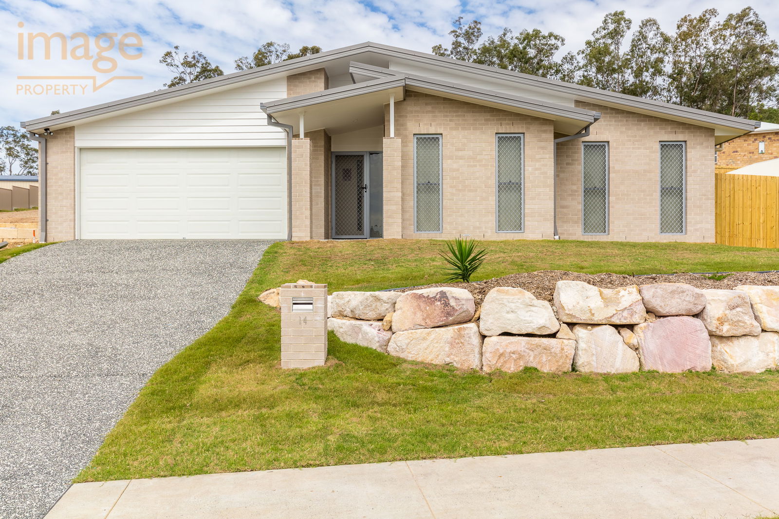 Main listing image for 14 Dee St, Deebing Heights  QLD  4306
