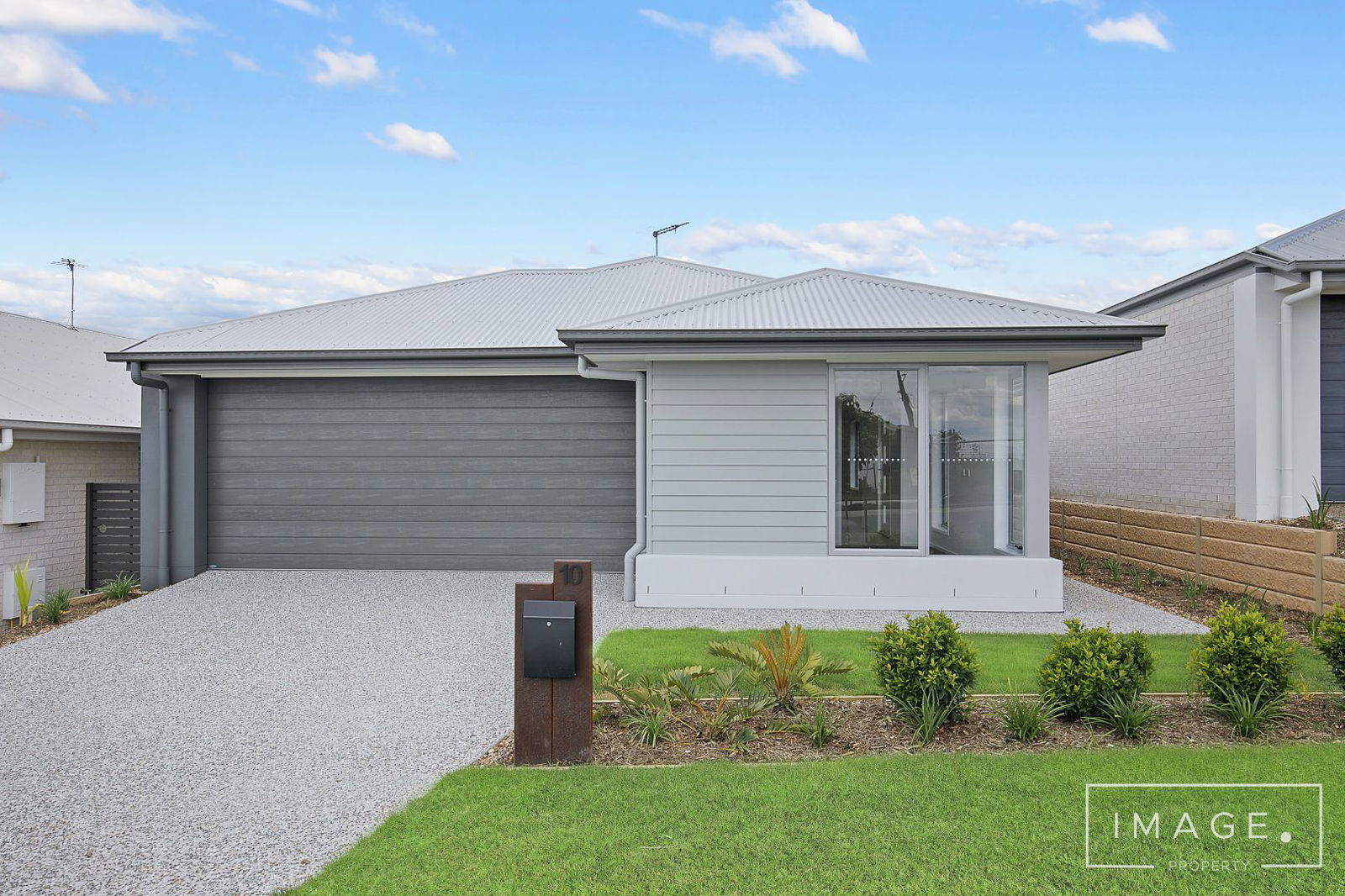 Main listing image for 10 Austin Way, Park Ridge  QLD  4125