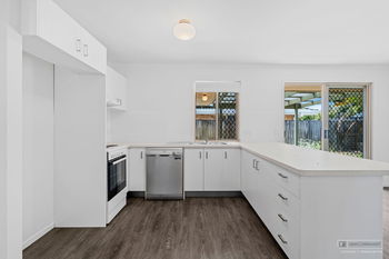 Image 6 for 1 Callistemon Pl, Wynnum West  QLD  4178