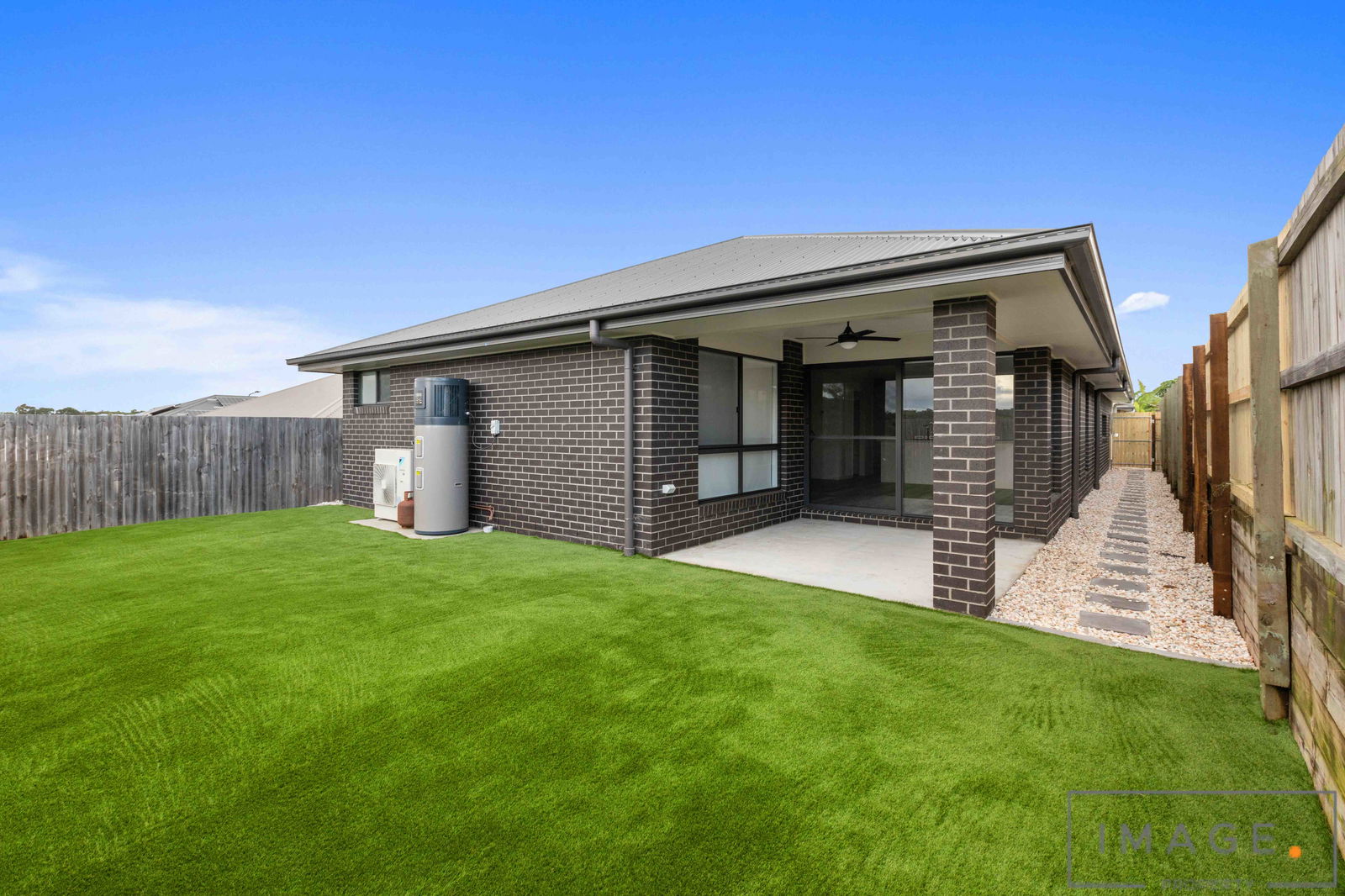 Main listing image for 8 Lani St, Park Ridge  QLD  4125