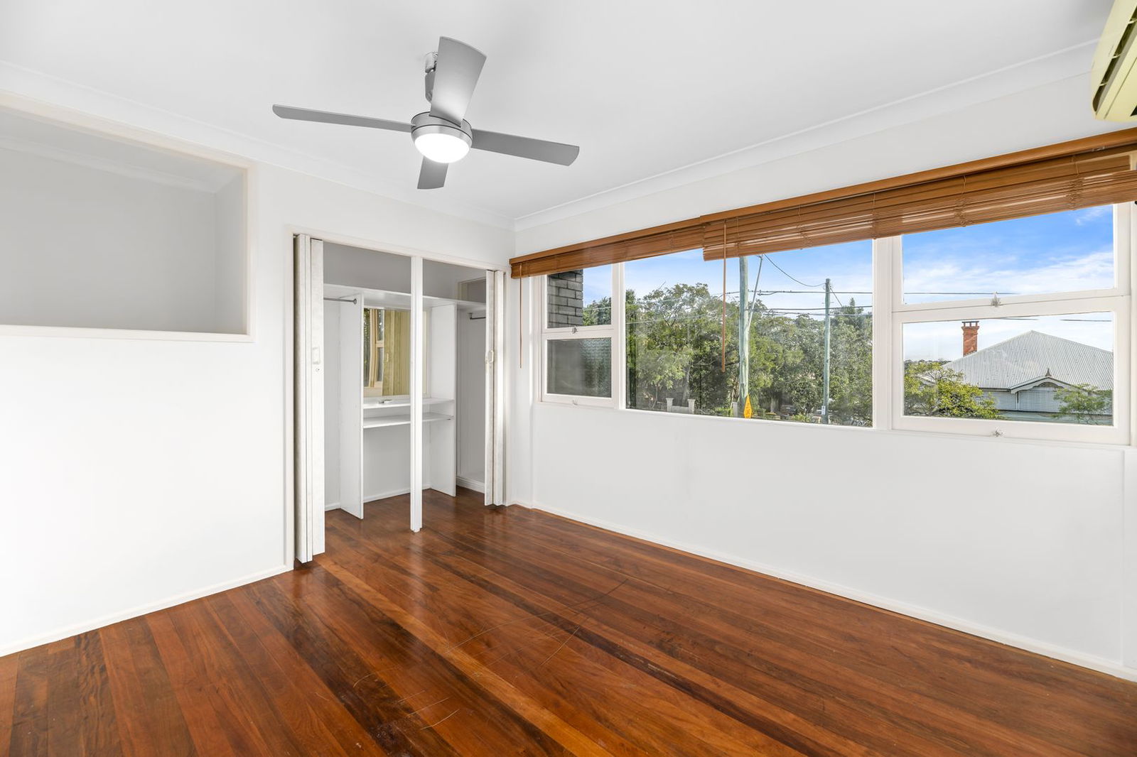 Main listing image for 3/230 Cavendish Rd, Coorparoo  QLD  4151