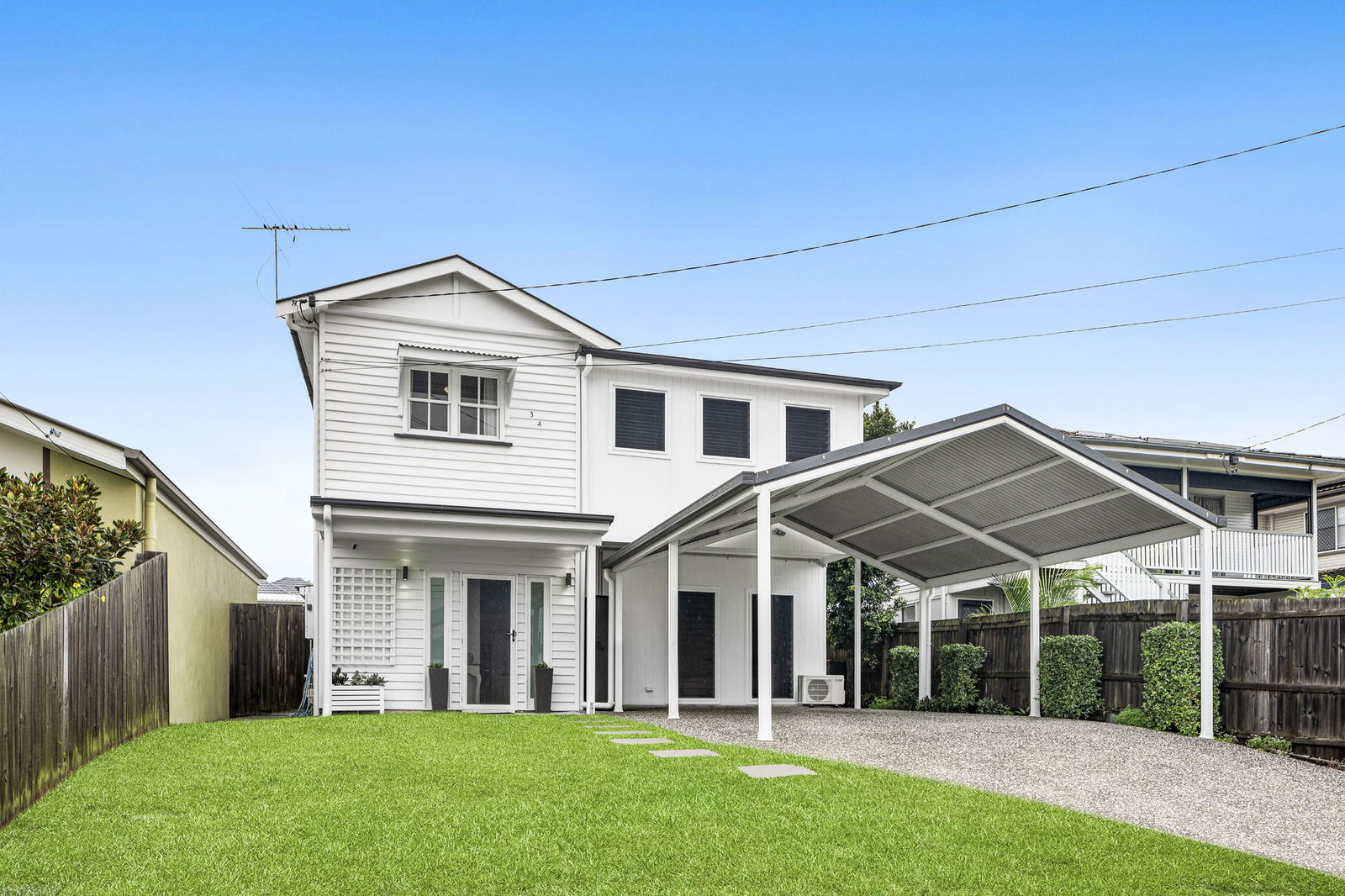 Main listing image for 34 Pansy St, Wynnum  QLD  4178