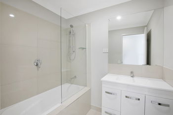 Image 6 for 1/4 Mount Mitchell St, Park Ridge  QLD  4125