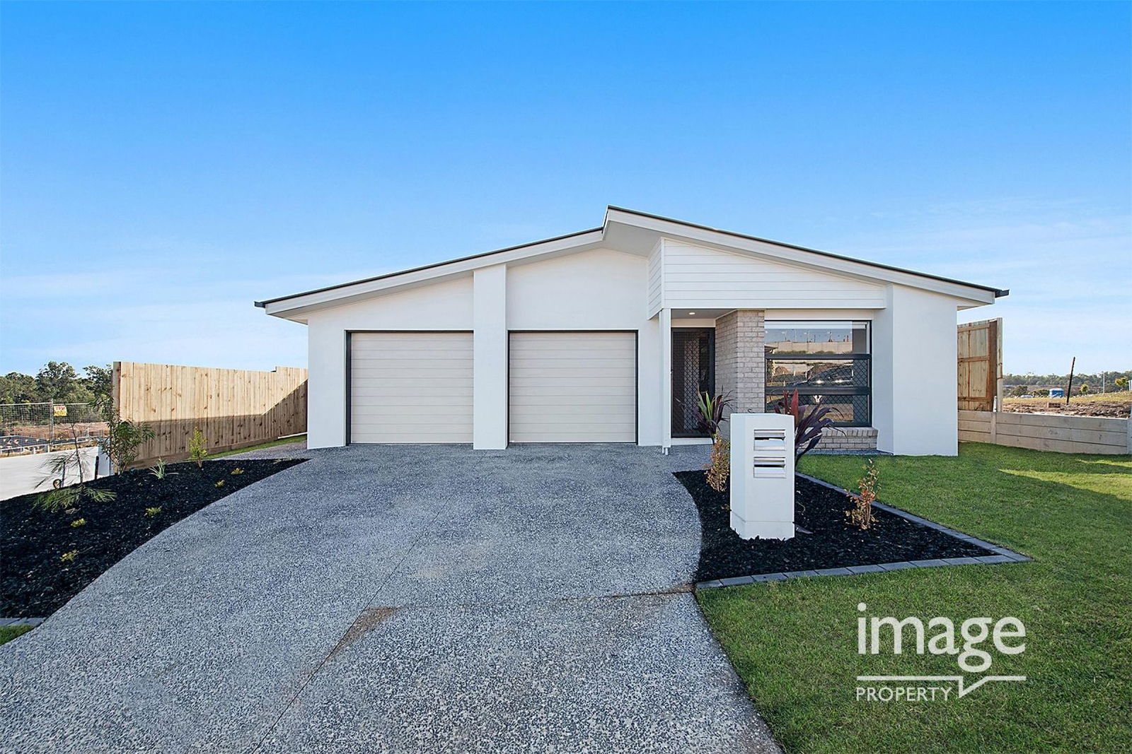 Main listing image for 1/24 Cambridge Way, Ripley  QLD  4306