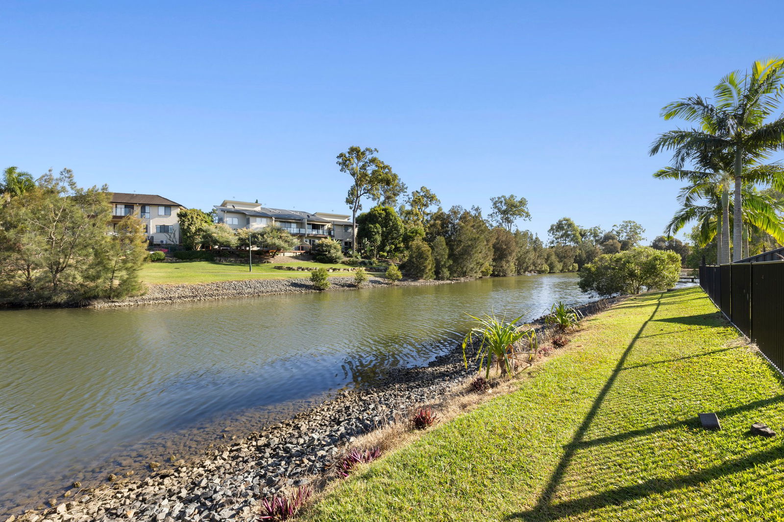 Main listing image for 42 Tracey Cres, Varsity Lakes  QLD  4227