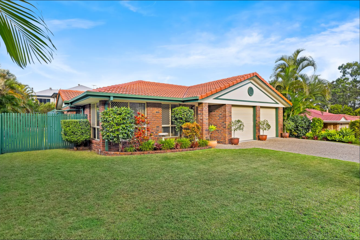 Main listing image for 11 Carolyn Pl, Ferny Grove  QLD  4055
