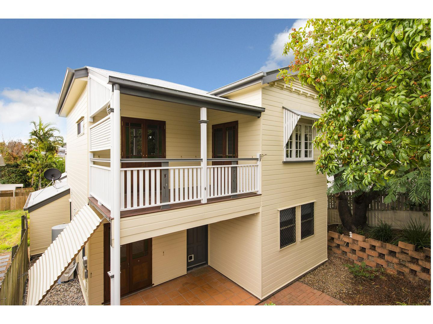 Main listing image for 1/18 Bovelles Street, Camp Hill  QLD  4152