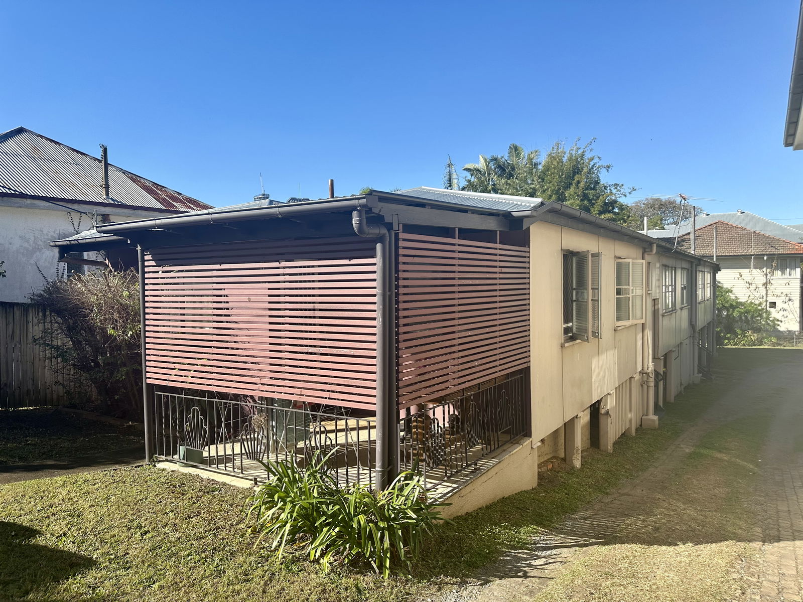 Main listing image for 2/16 Franklin St, Highgate Hill  QLD  4101
