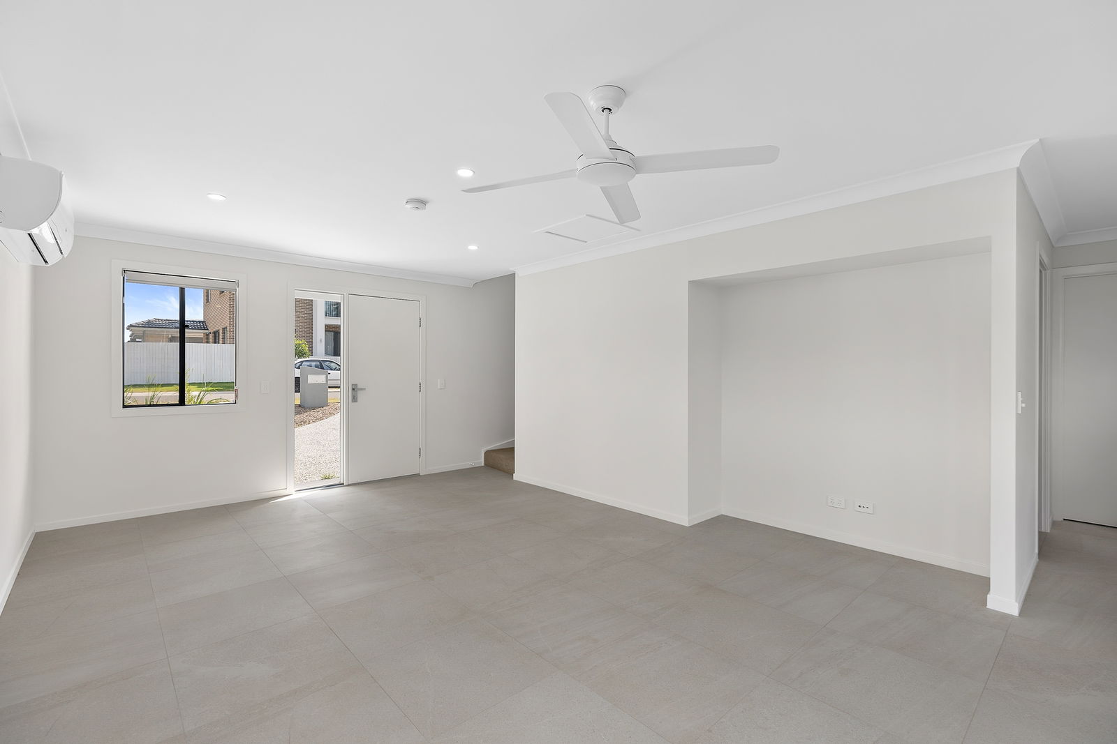 Main listing image for 2/1 Barcoo Dr, Logan Reserve  QLD  4133