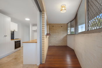 Image 6 for 1/56 Kirkland Ave, Coorparoo  QLD  4151