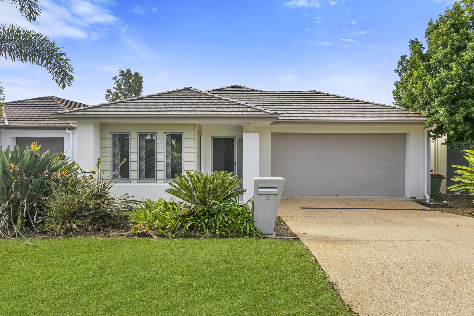 Main listing image for 10 Little Tree Ln, Little Mountain  QLD  4551