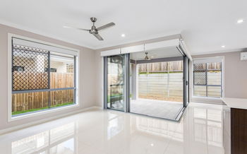 Image 6 for 53 Kangaroo Cres, Springfield Lakes  QLD  4300
