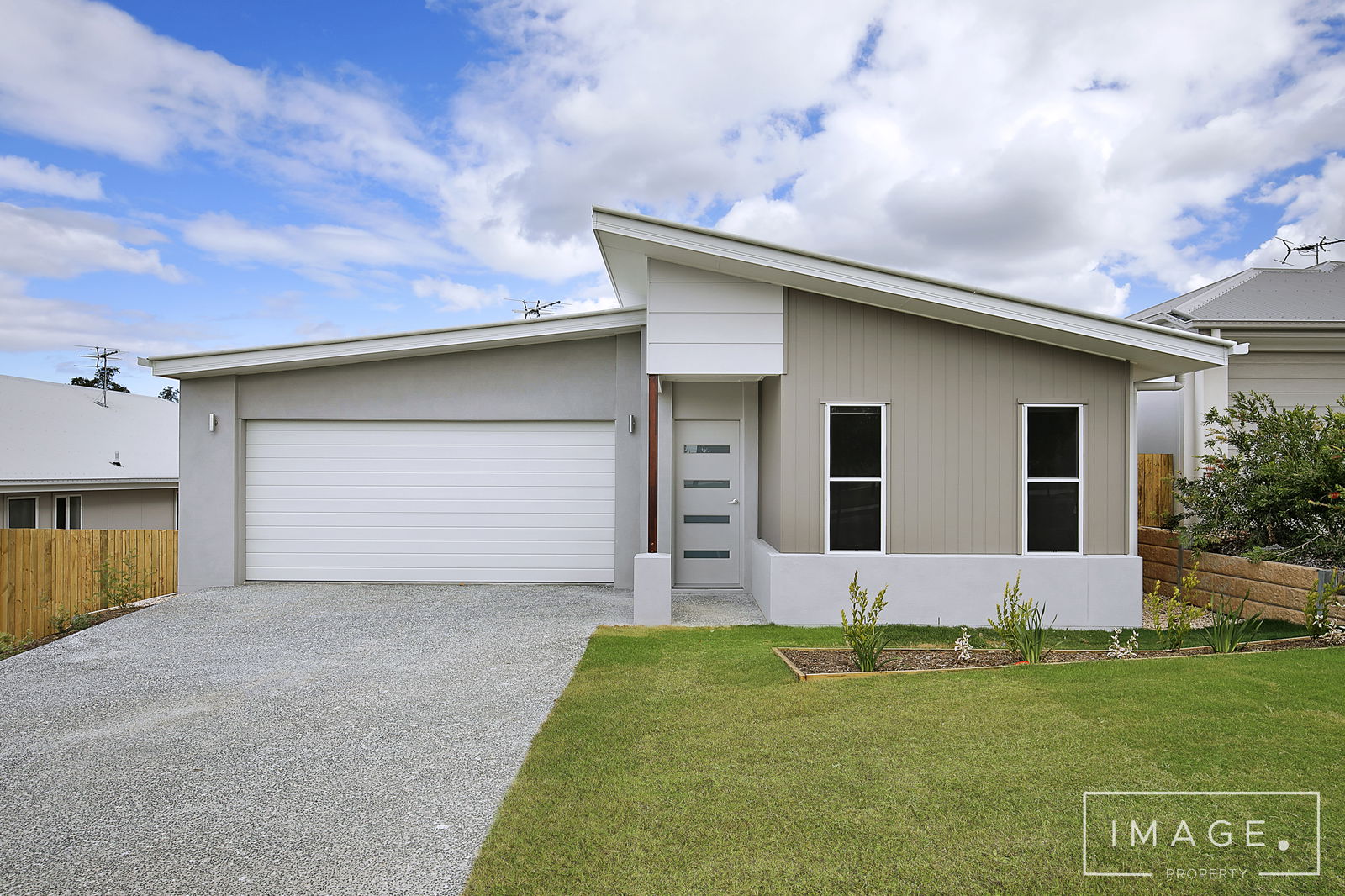 Main listing image for 10 Wilby St, Flagstone  QLD  4280