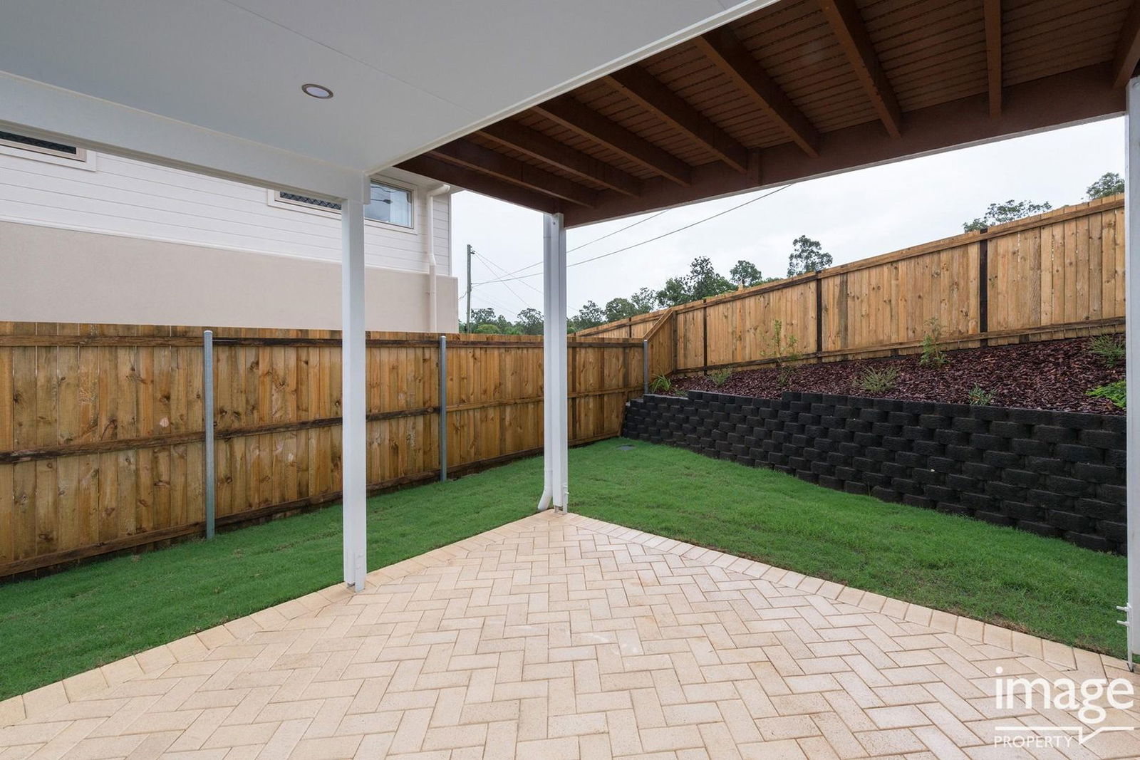 Main listing image for 2/99 Bunya Rd, Everton Hills  QLD  4053